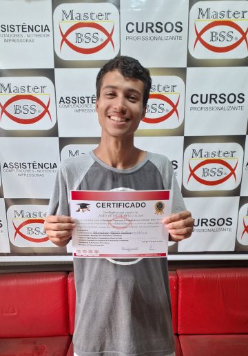 Aluno João - Curso de Montagem e Manuteção de Computadores